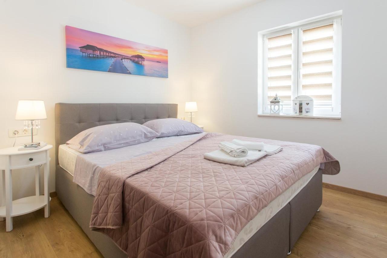 Villa Ivano With Sea&Mountain View Kaštel Stari Extérieur photo