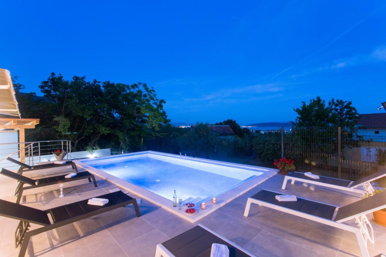 Villa Ivano With Sea&Mountain View Kaštel Stari Extérieur photo