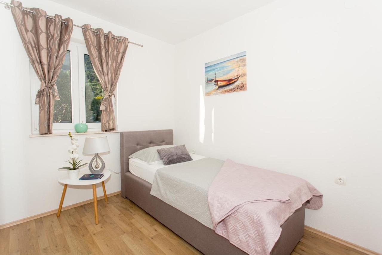 Villa Ivano With Sea&Mountain View Kaštel Stari Extérieur photo