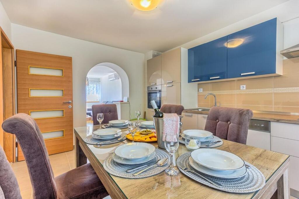 Villa Ivano With Sea&Mountain View Kaštel Stari Extérieur photo